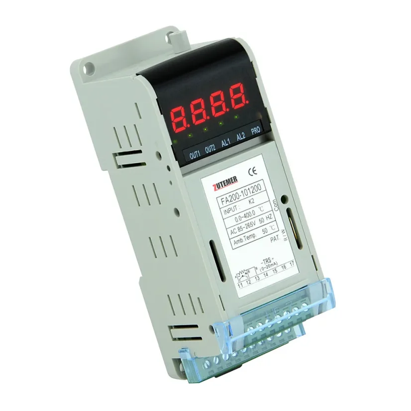 Teplotní PID regulátor s externím programováním (1x relé) - Typ vstupu: TC typ E, Rozsah vstupu: 0 až 900°C, Regulační výstupy: 1x relé, Lineární výstup: Není